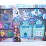 DOLL HOUSE WITH MUSIC AND LIGHT ,WB